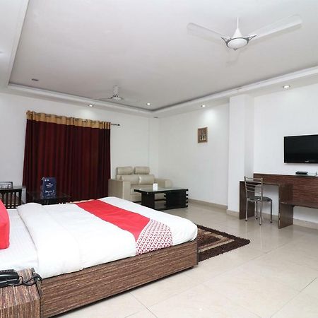 Oyo 10257 Hotel Lotus Park Gurgaon Eksteriør billede
