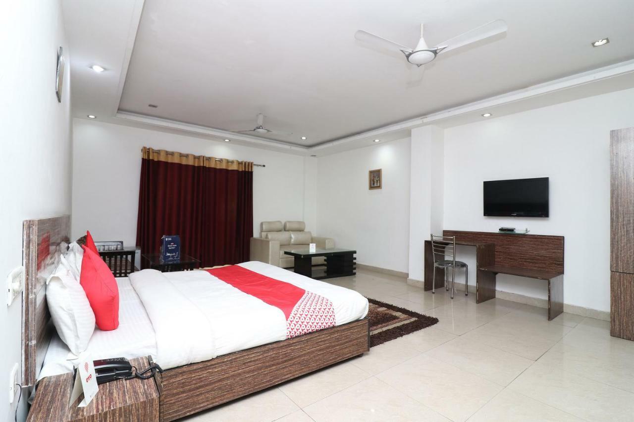 Oyo 10257 Hotel Lotus Park Gurgaon Eksteriør billede