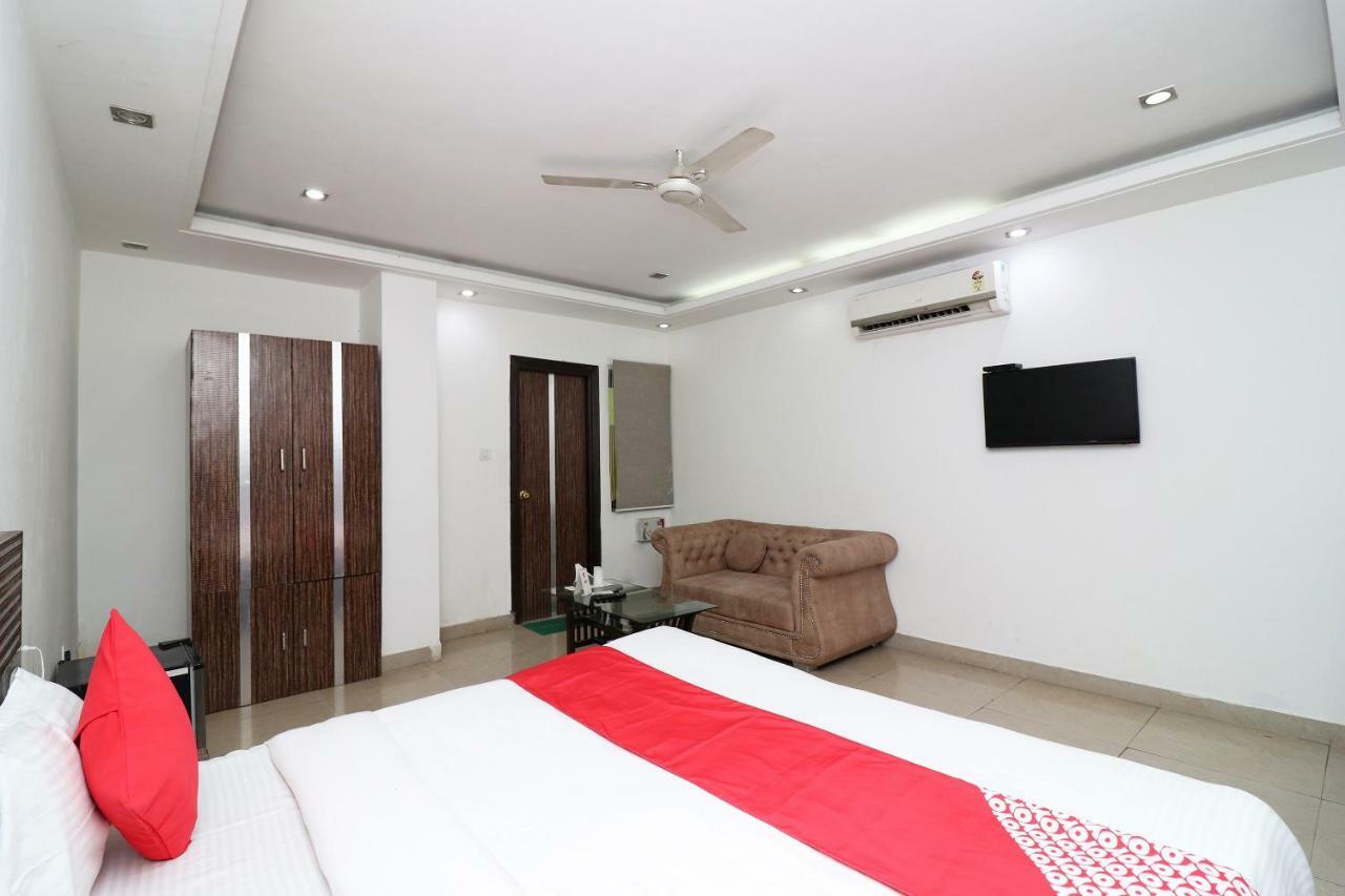 Oyo 10257 Hotel Lotus Park Gurgaon Eksteriør billede