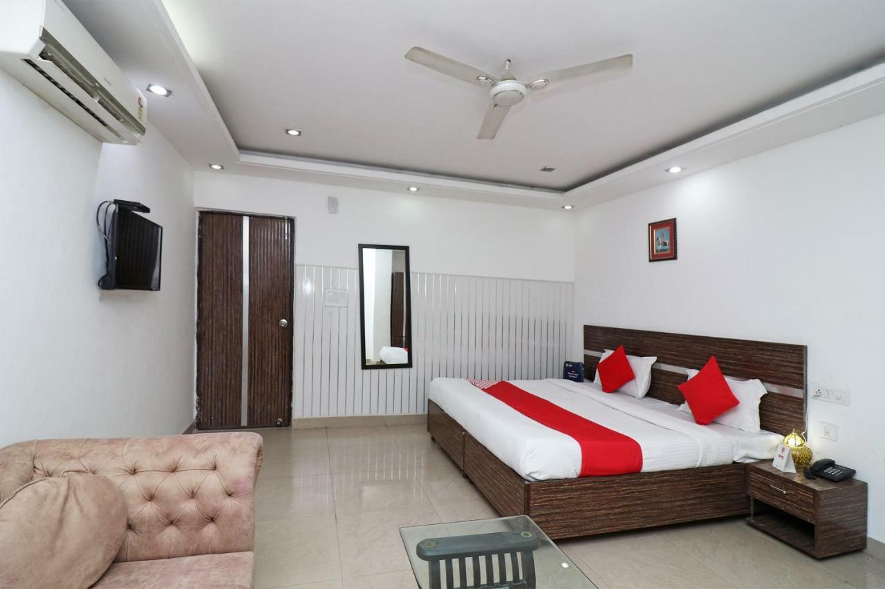 Oyo 10257 Hotel Lotus Park Gurgaon Eksteriør billede